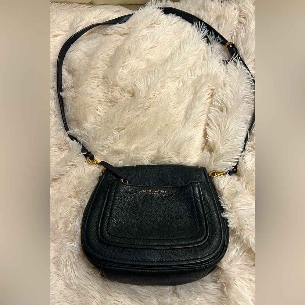 Marc Jacobs black leather crossover bag